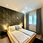 Forest - 3 Bedrooms & Free Parking *