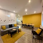 Forest - 3 Bedrooms & Free Parking 公寓