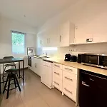 Forest - 3 Bedrooms & Free Parking 公寓 Gödöllő