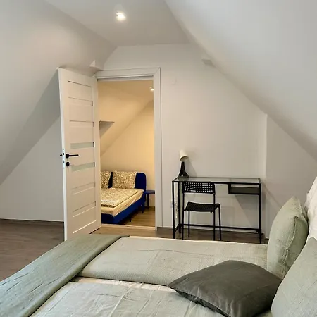Apartment Forest - 3 Bedrooms & Free Parking