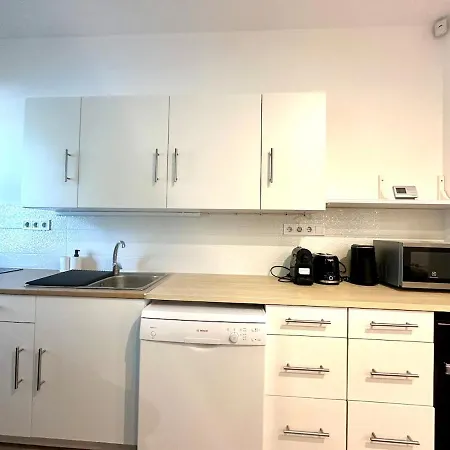 דירה Forest - 3 Bedrooms & Free Parking Gödöllő