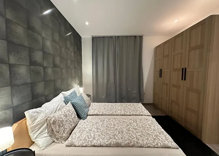 Forest - 3 Bedrooms & Free Parking