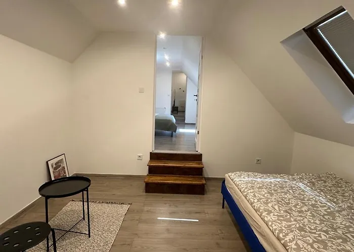 Forest - 3 Bedrooms&free Parking * Gödöllő