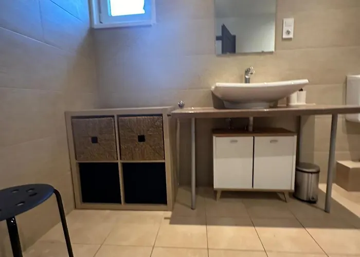 Forest - 3 Bedrooms & Free Parking * Gödöllő