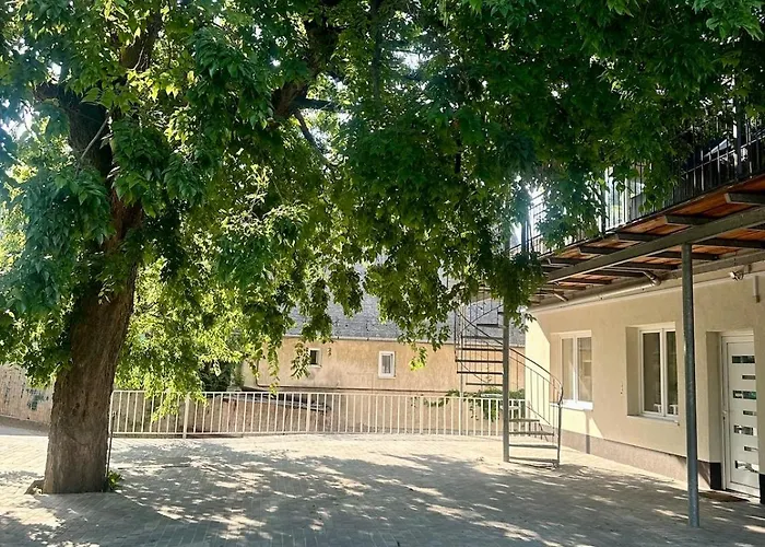 Forest - 3 Bedrooms & Free Parking * Gödöllő