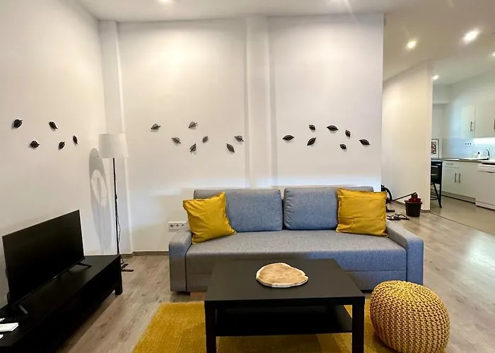 Apartment Forest - 3 Bedrooms & Free Parking